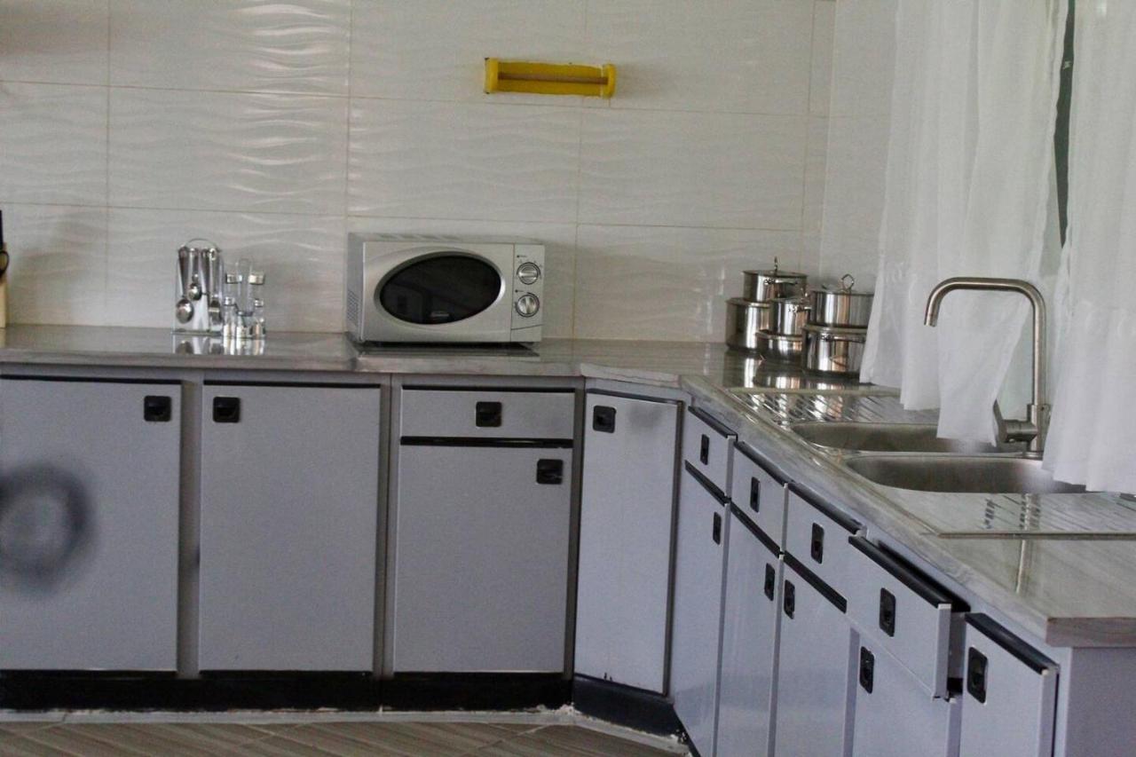 Apartment 2 Bedroomed House With A Lovely Garden - 2177